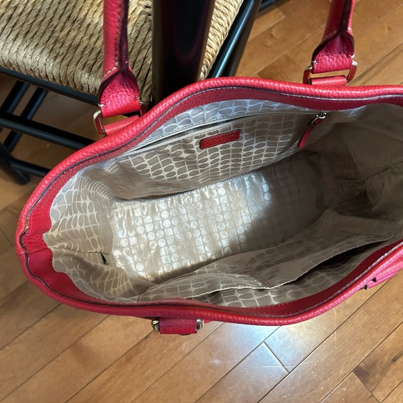Kate Spade pebbled red leather tote bag. - Picture 6 of 7
